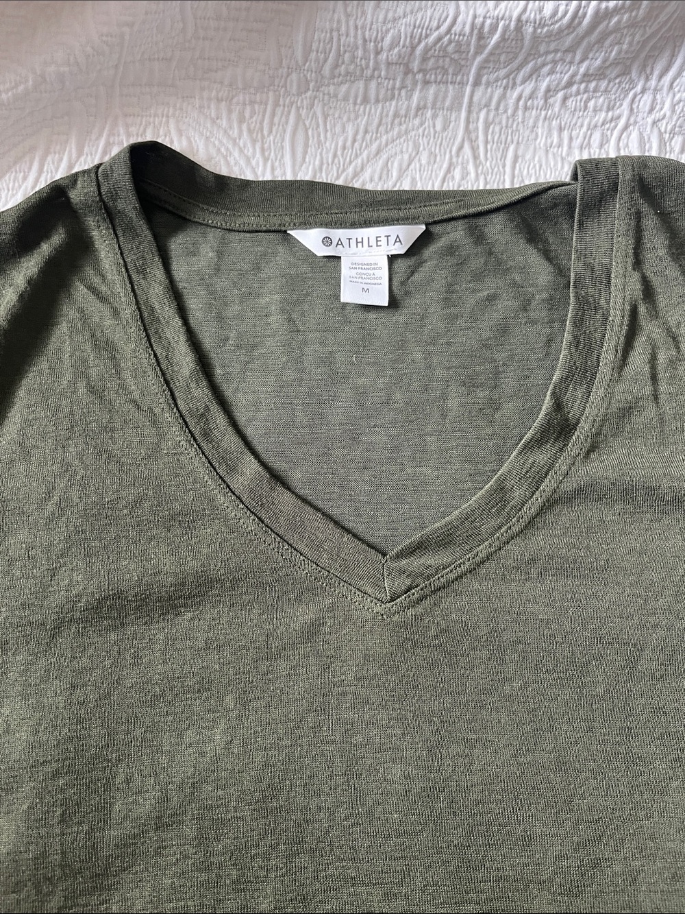 Athleta Women's V-Neck Tee in Olive